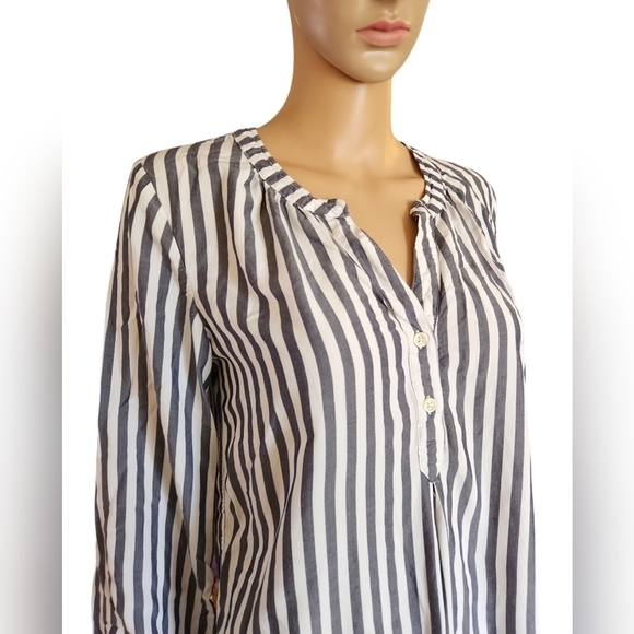Old Navy Grey Striped Tunic - Picture 2 of 7